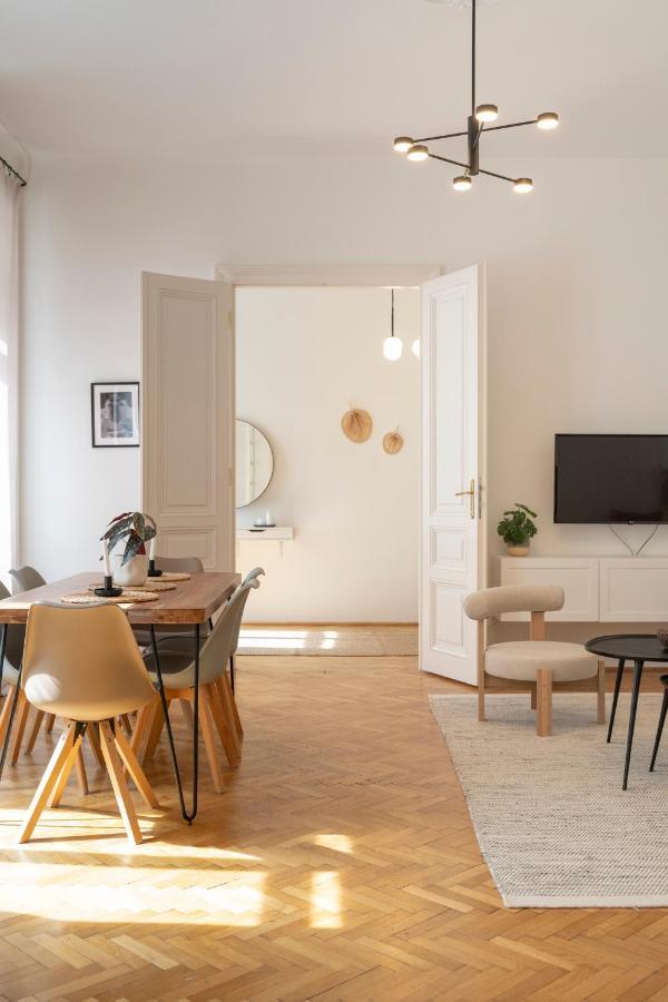Josef'S Home I Premium Apartment In Ideal Location Bécs Kültér fotó