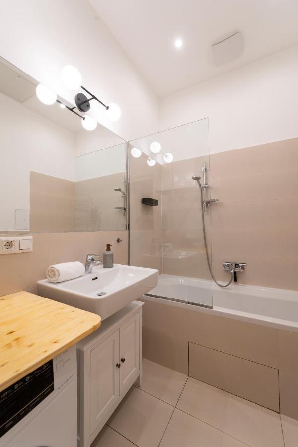 Josef'S Home I Premium Apartment In Ideal Location Bécs Kültér fotó